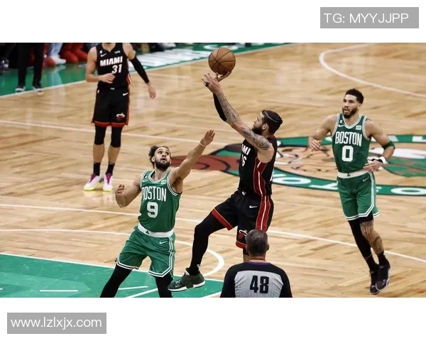 2016年NBA季后赛黄蜂与热火第四场精彩对决回顾与分析
