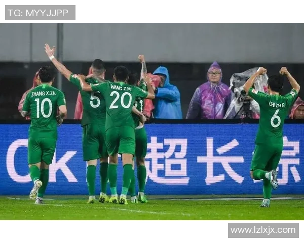 国安与鲁能激战11月30日争夺胜利之巅球迷期待精彩对决 国安与鲁能激战11月30日争夺胜利之巅球迷期待精彩对决