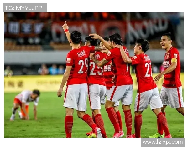 恒大与上港激战加时赛争夺冠军荣耀的巅峰对决