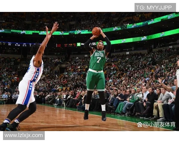 热火与凯尔特人激战正酣NBA季后赛精彩对决引发球迷热情高涨