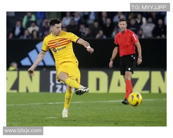 莱万欧冠表现抢眼10场打入12球射手榜领跑金靴稳了 莱万欧冠表现抢眼10场打入12球射手榜领跑金靴稳了